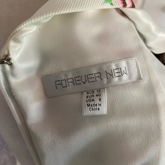 Forever New - Picture 3 of 3